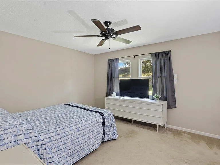 5613 Winding Ln — Photo 2