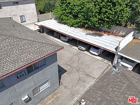 3rd image of 12827 Kling St