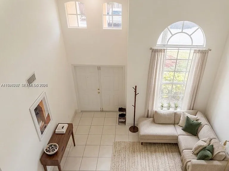 11541 NW 68th Ter #11541 — Photo 2