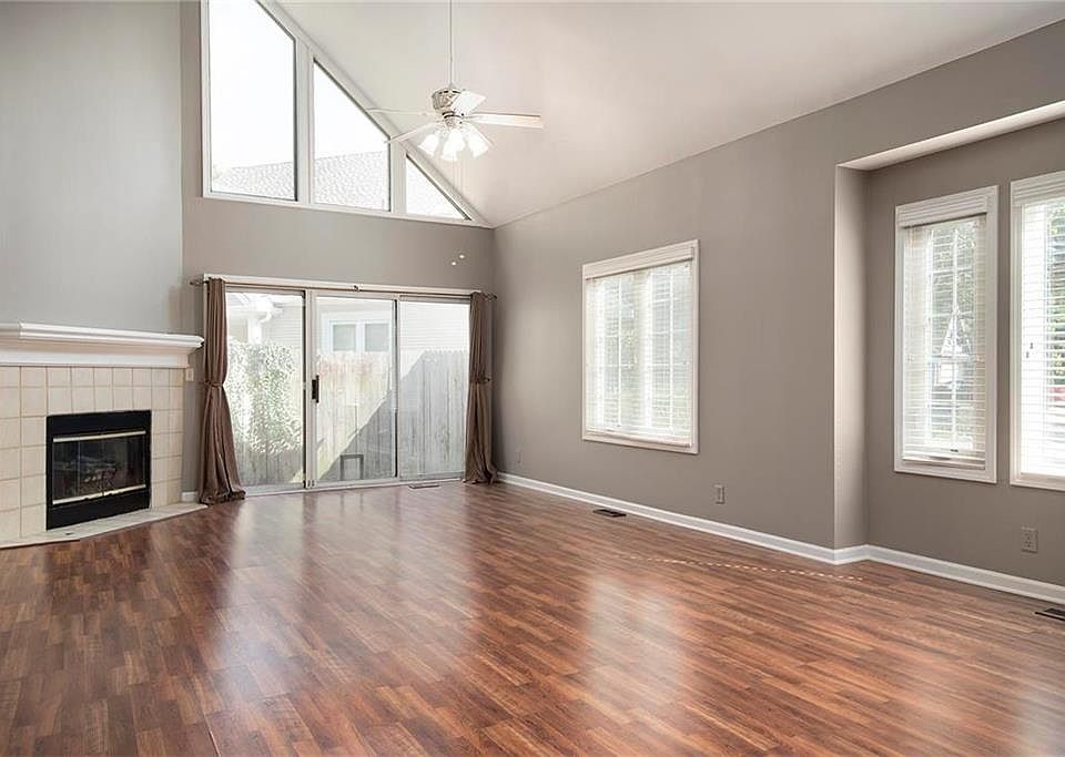 13703 Pembroke Cir, Leawood, KS 66224 Zillow