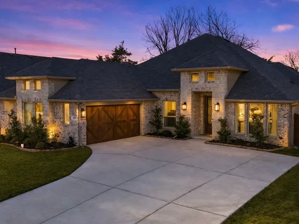 1125 Cardinal Dr, Midlothian, TX 76065