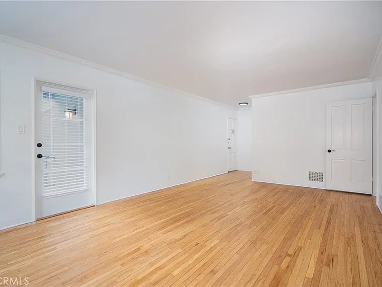 265 N Swall Dr — Photo 5