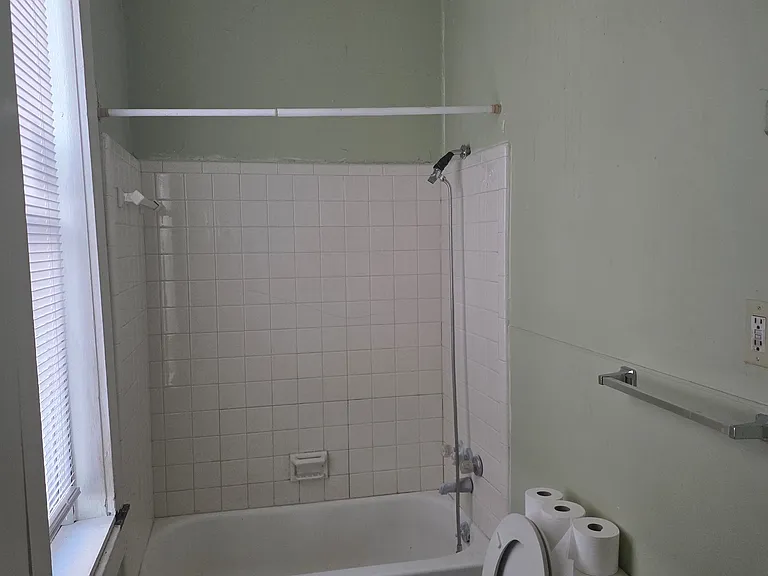 936 S 1st St #4 — Photo 6