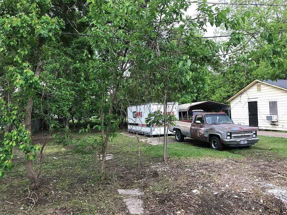 2nd image of 3019 Grovey St