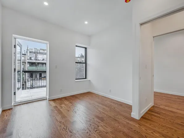 109 President Street image 14 of 17