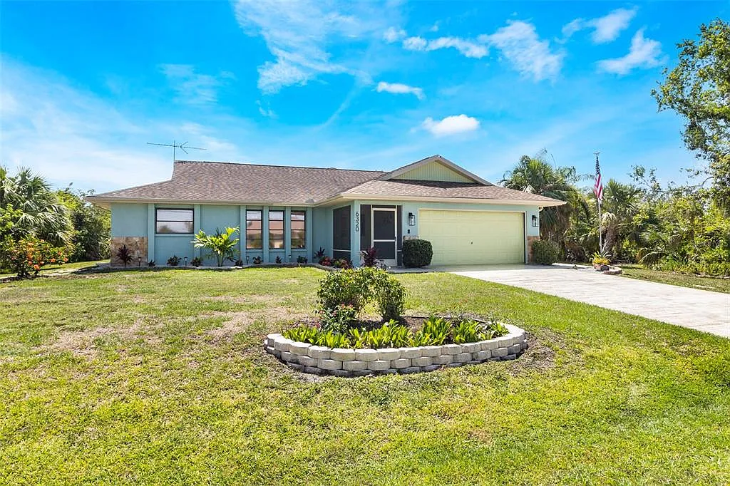 3 bed, 2.0 bath, 1445 sqft, $5,550 — Photo 2