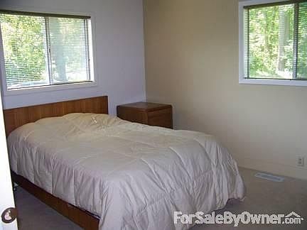 4th image of 25846 Kenwood Dr
