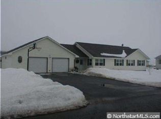 601 10th St SW, Braham, MN 55006