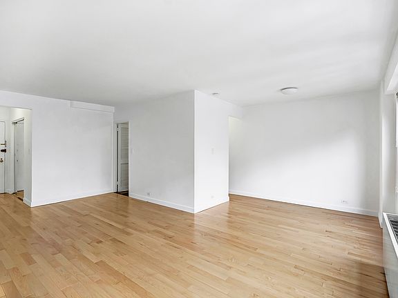 3rd image of 120 E 90th St APT 11A