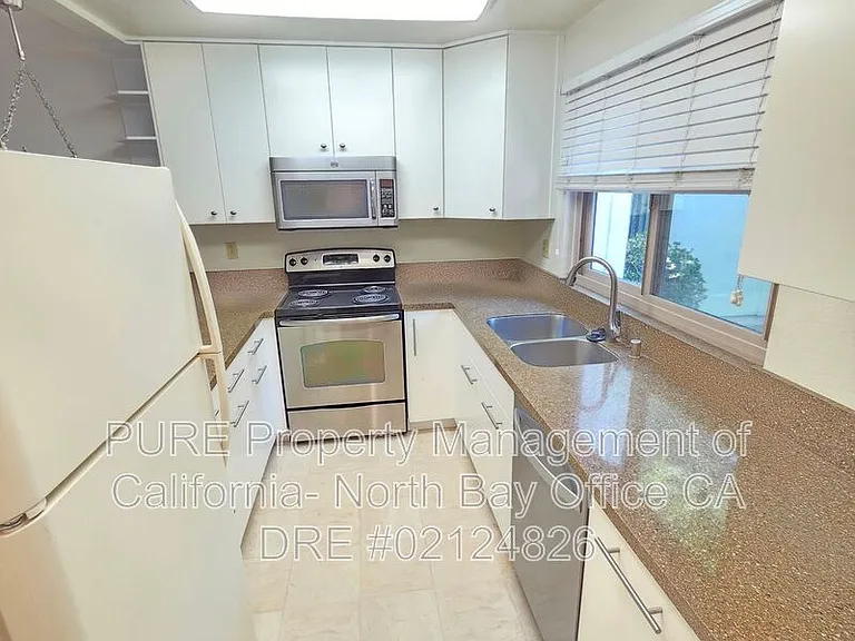502 Marylyn Cir — Photo 8