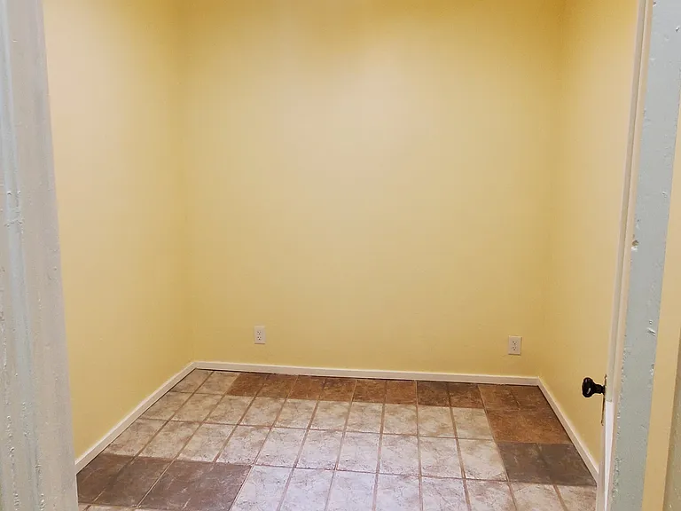 310 Center Ave #103 — Photo 9