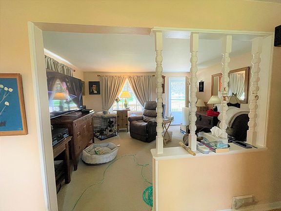 5th image of 1563 Michigan St