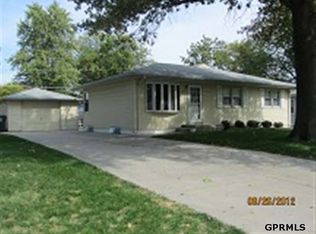 224 W Westplains Rd, Gretna, NE 68028