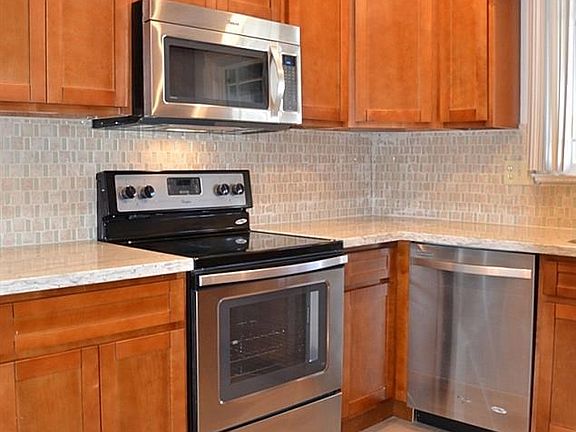 5th image of 32448 Deborah Dr