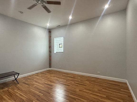 4th image of 1909 W Grand Ave Unit 3