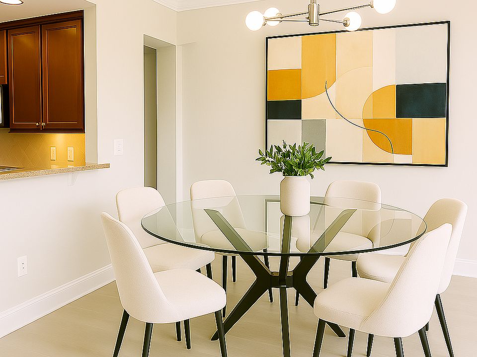 Dining (staged)