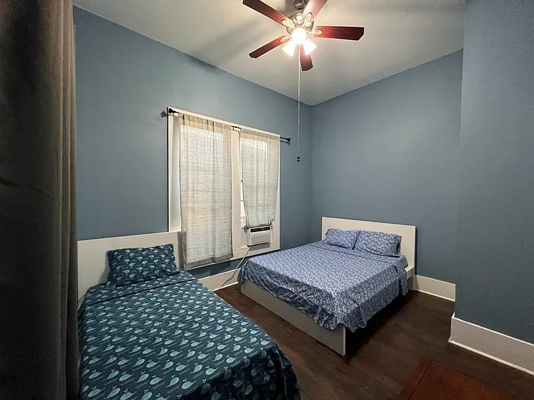 1123 S Hackberry St — Photo 24