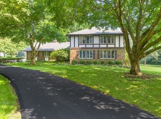 26 Beechnut Dr, South Barrington, IL