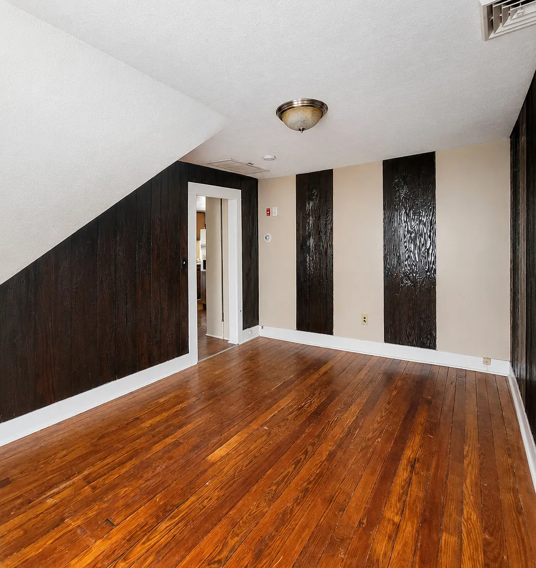 2 bed, 1.0 bath, 850 sqft, $1,325 — Photo 1