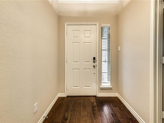 4th image of 2312 Jonathan Creek Dr
