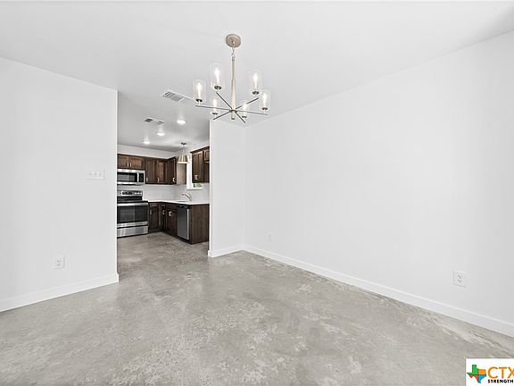 5th image of 202 S Lexington St