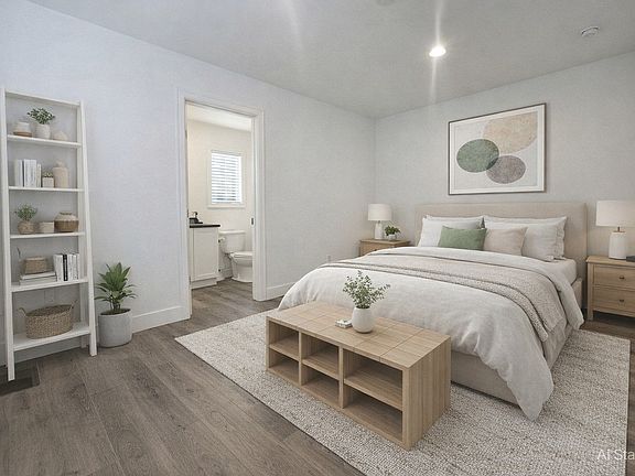 2nd image of 2038 Palm St Space 28
