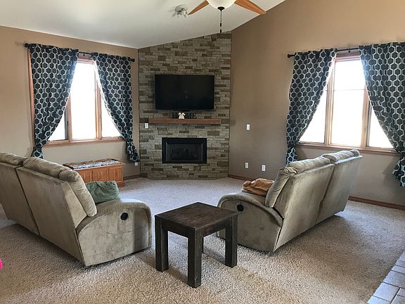 3rd image of 10536 Woodbrook Dr