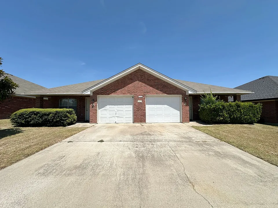 5003 John David Dr