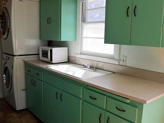2nd image of 1800 Plateau Ln