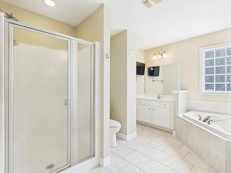 12017 Hunton Crossing Pl — Photo 23