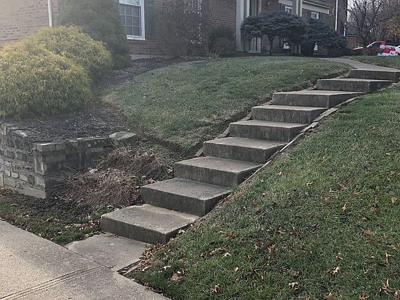 3rd image of 860 Hacienda Ct