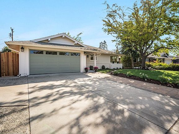 4th image of 3372 Elaine Dr