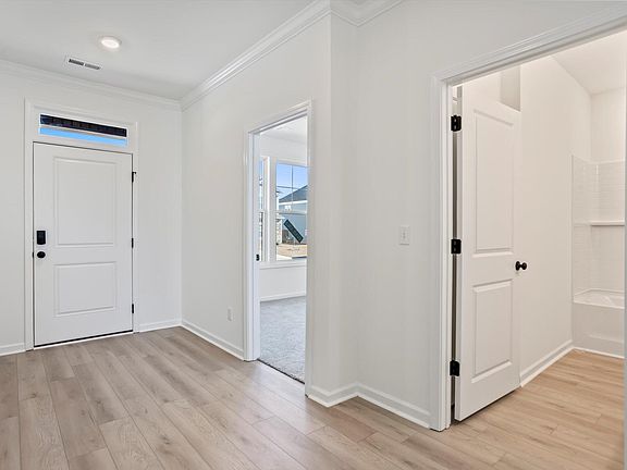 5th image of 7071 Mongolian Oak Dr NW