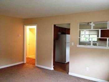 3rd image of 606 S Seminole Dr APT B