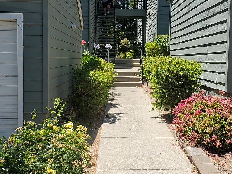 7815 Canyon Meadow Cir #B — Photo 2
