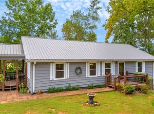 1009 Hillsborough Dr, Seneca, SC 29678