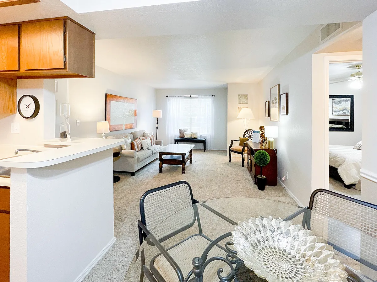 Building Photo - Greenbriar Apartments