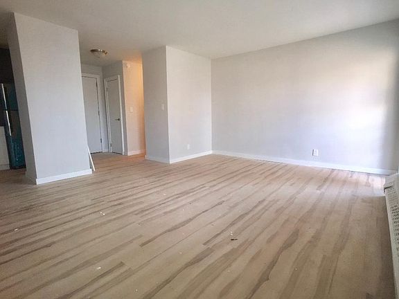 4th image of 111 Wadsworth Ave APT 21E