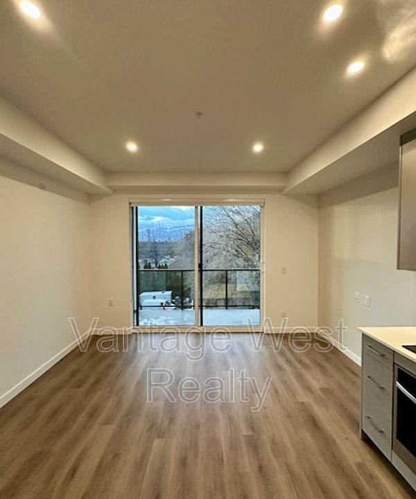 1st image of 1274 Devonshire Ave #305