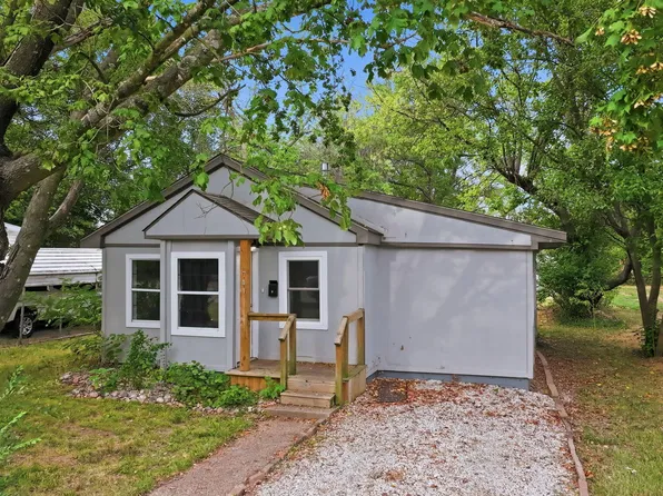 741 N Warren Avenue, Springfield, MO 65802