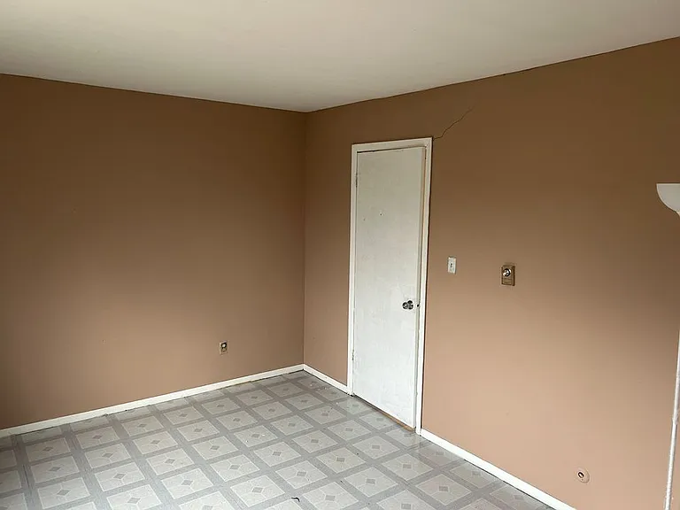 547 Ashland Ave — Photo 11