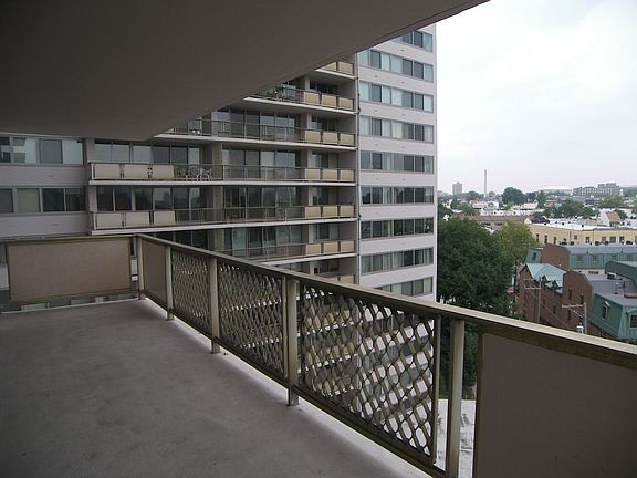 3rd image of 2401 Pennsylvania Ave APT 9C50