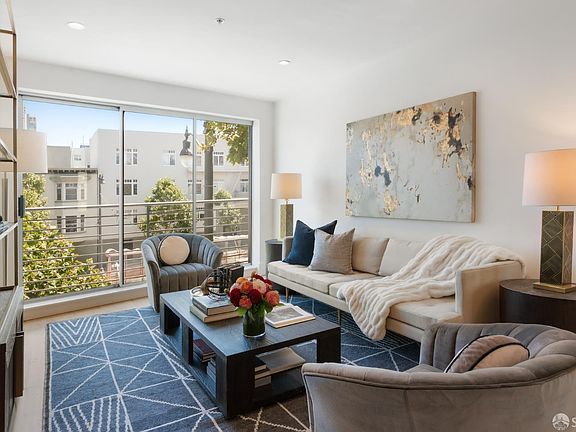 2nd image of 2315 Van Ness Ave APT 3