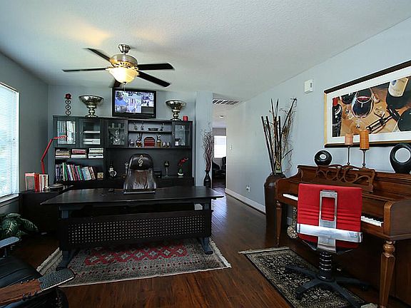4th image of 19527 Wann Park Dr