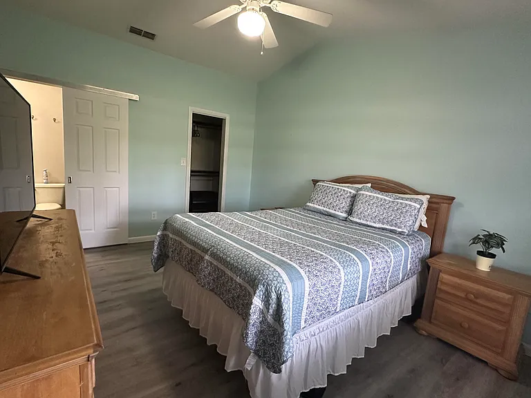 659 Hallmark Ave — Photo 4