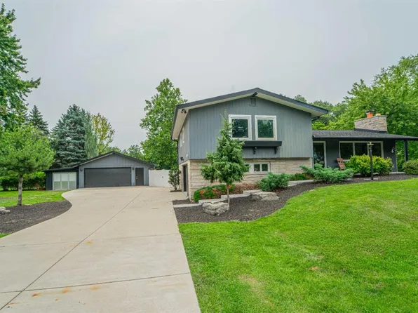 358 W North Boo Rd, Burns Harbor, IN 46304