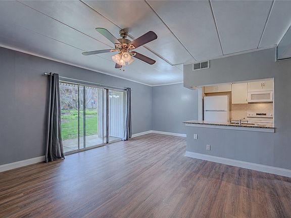 5th image of 1024 Hidden Landing Trl APT A