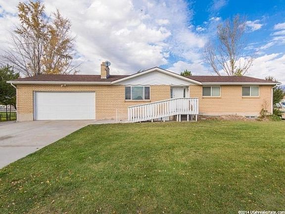 2nd image of 2622 W Horseshoe Cir