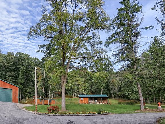 2nd image of 1243 Pierce Rd
