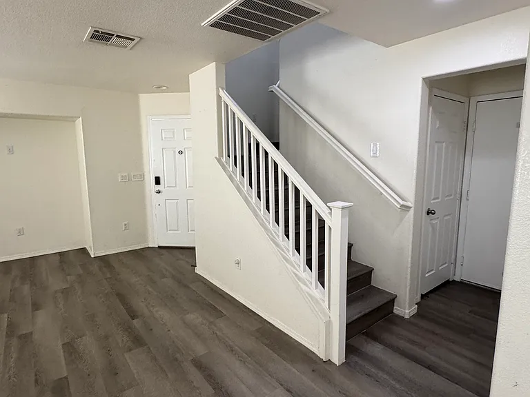 3825 Bayamon St — Photo 7